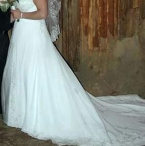 Wedding gown